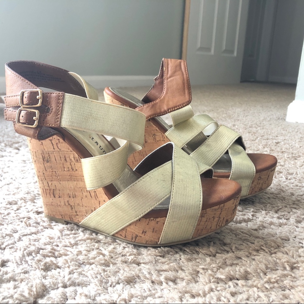 Chinese Laundry gold wedges